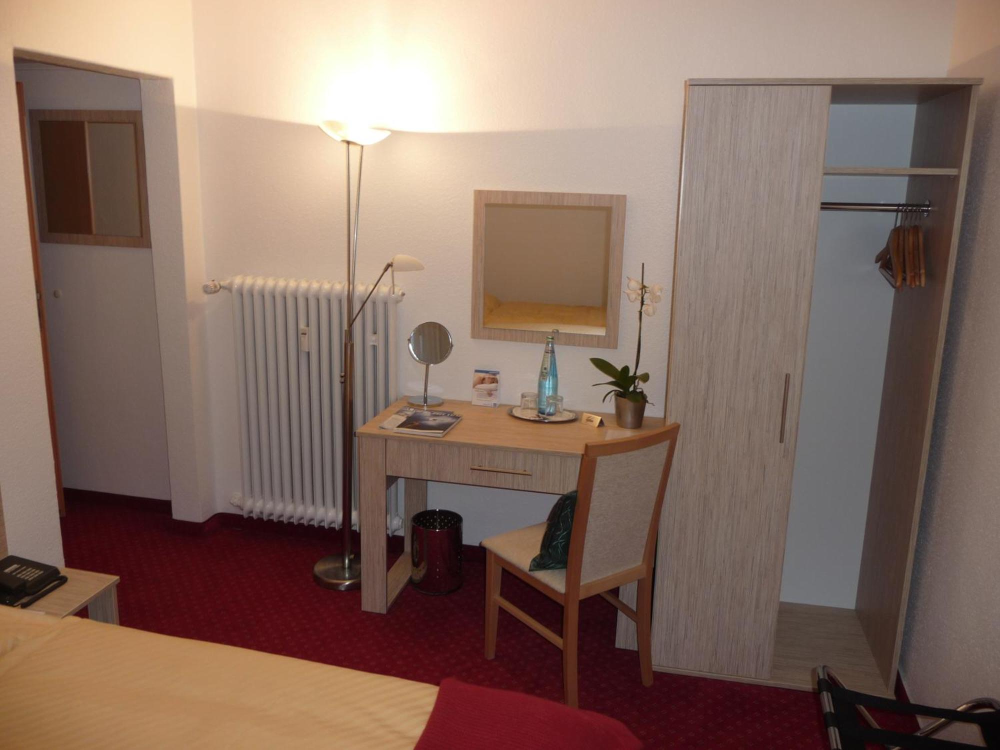 Hotel Sechzehn Leverkusen Ngoại thất bức ảnh