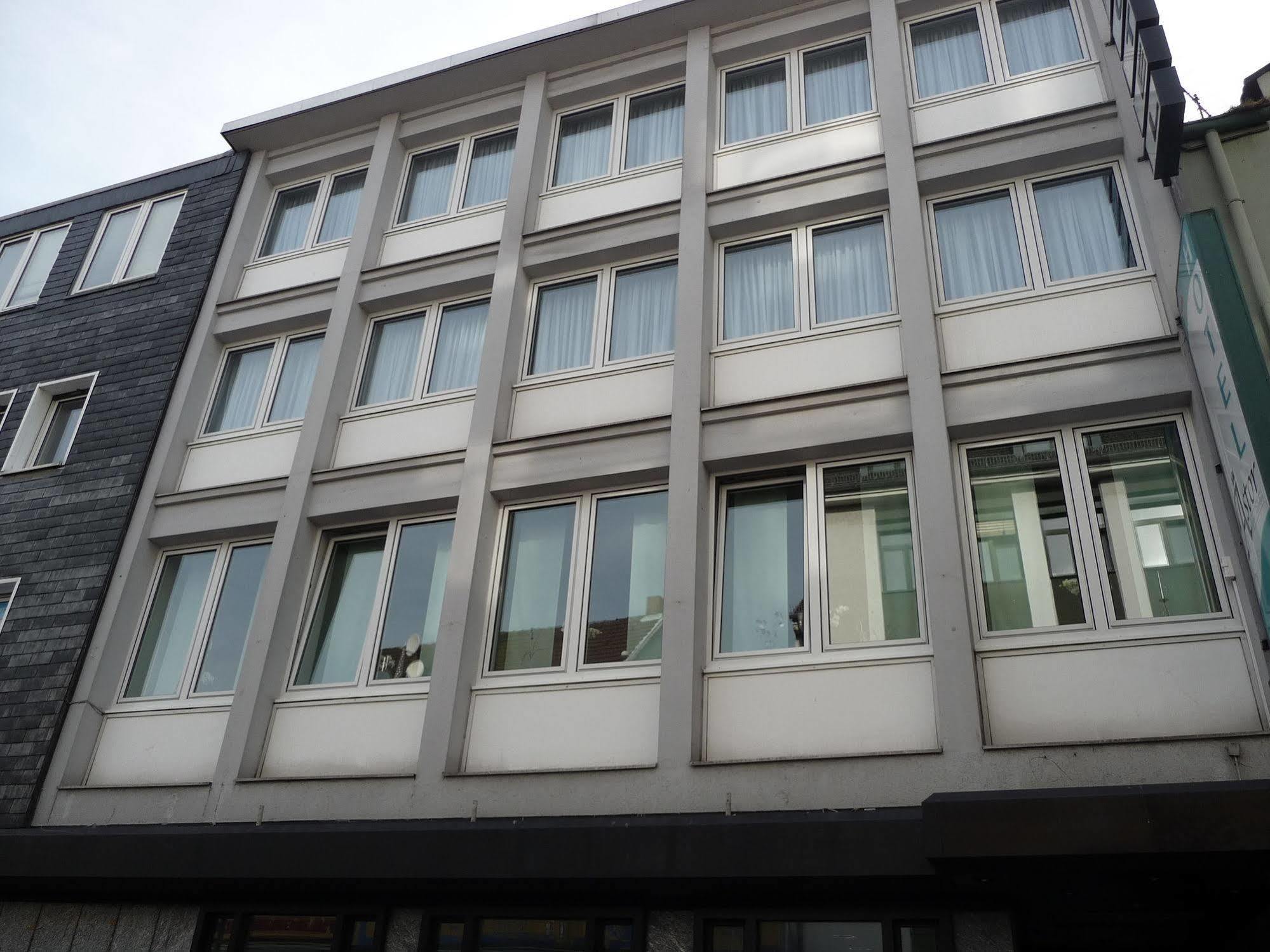 Hotel Sechzehn Leverkusen Ngoại thất bức ảnh