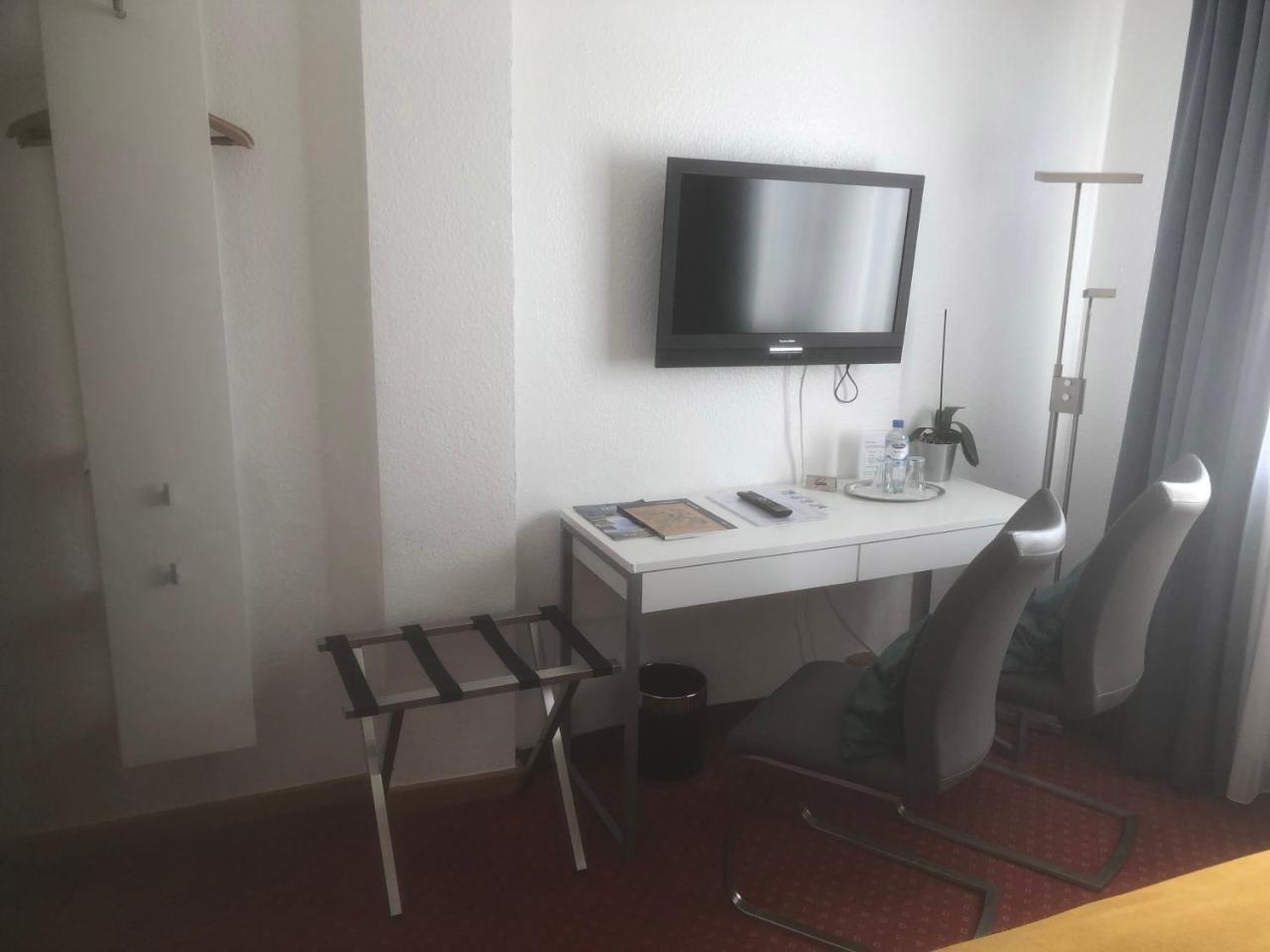 Hotel Sechzehn Leverkusen Ngoại thất bức ảnh